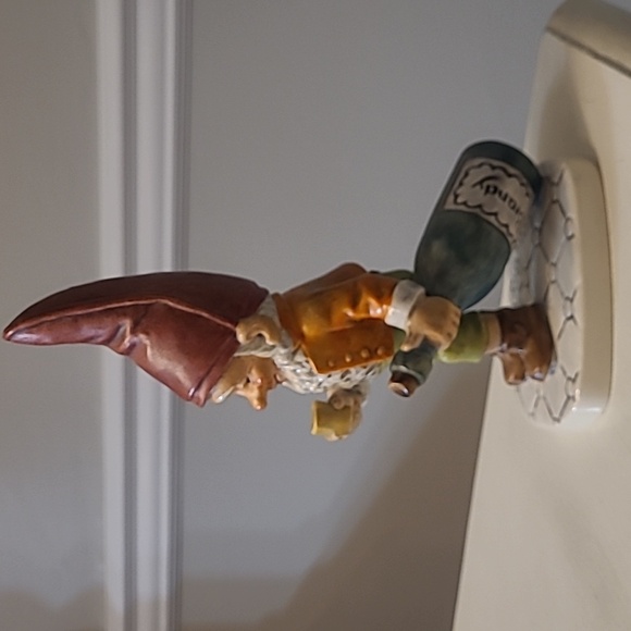 Charming Vintage Goebel made in west Germany Garden Gnome Figurine - Picture 2 of 6